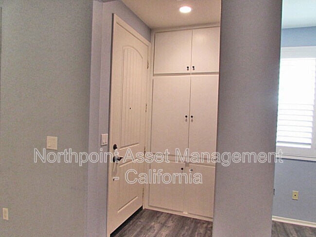 Building Photo - 3287 E Wild Horse Privado