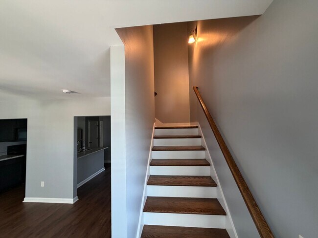 Foto del edificio - 482 Brawley St