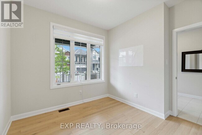 Photo du bâtiment - 181 Lynn Coulter St