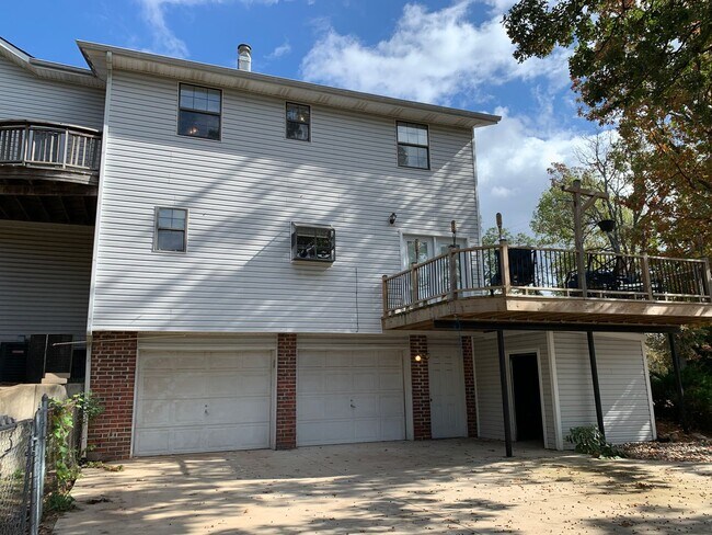 Building Photo - LEASE TAKEOVER: NO DEPOSIT NEEDED!!! Beautiful home featuring 4 bedrooms, 3 baths, 2 fire places,...