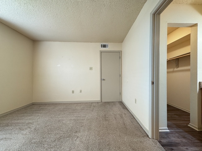 AOA_1908_2B2B_-14.jpg - Ardendale Oaks Apartments