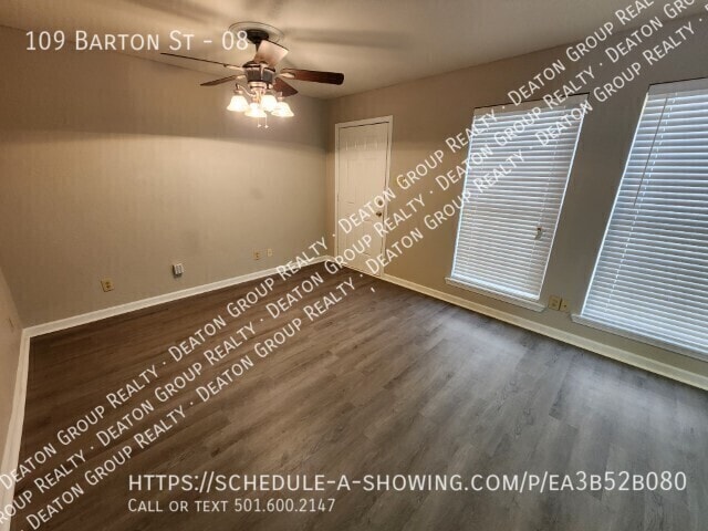 Building Photo - 109 Barton St