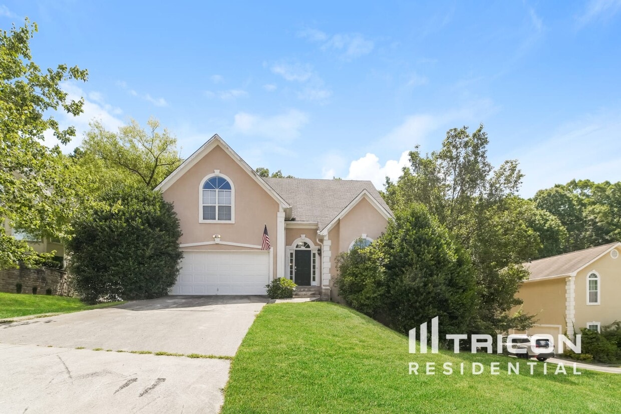 Primary Photo - 5703 Glandor Dr SE