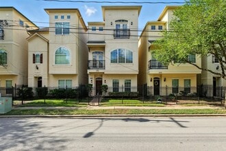 Building Photo - 1715 Spring St