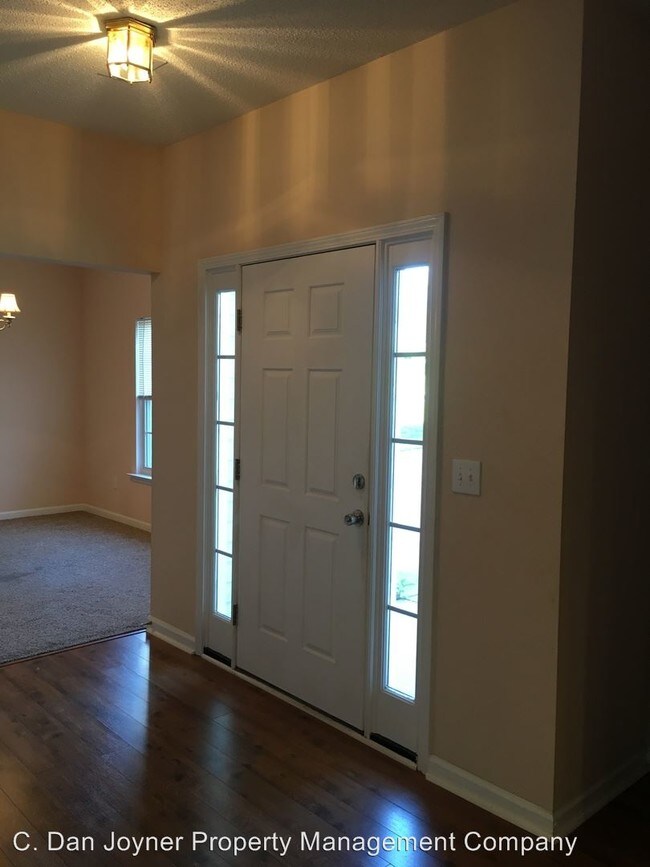Foto del edificio - 4 br, 2.5 bath House - 112 Shelby Ct