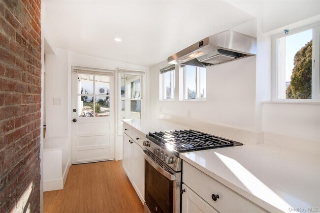 Foto del edificio - 9 N Buckhout St