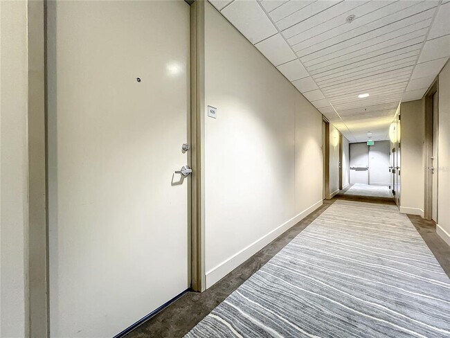 Foto del edificio - 150 E Robinson St