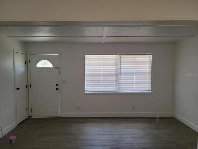 Foto del edificio - 909 W Circle St