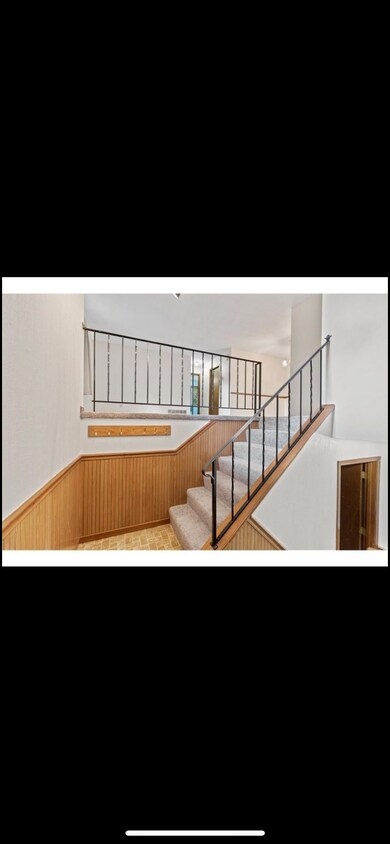 Building Photo - 14118 Park Ave