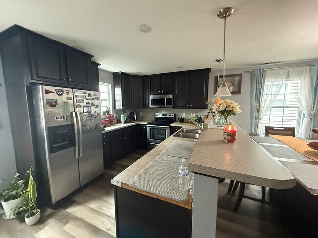 Foto del edificio - 1731 Aden Lane