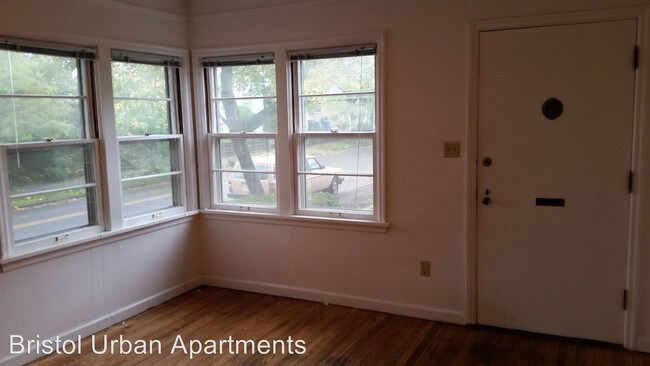 Building Photo - 1632 NE Prescott St