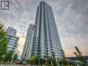 Building Photo - 11 Brunel Ct