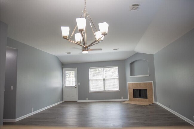 Foto del edificio - 2843 Sandberry Dr
