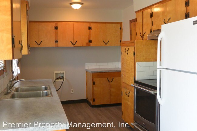 Building Photo - 115 N Garrison Rd
