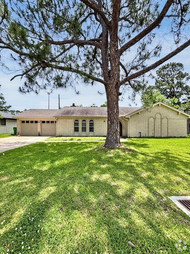 Building Photo - 7206 Maple Ln