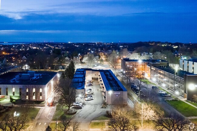 Foto aérea - Lifestyle Apartments at Syracuse