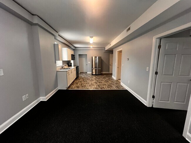 Foto del edificio - 2185 River Rd