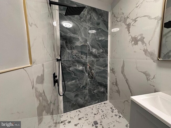 Building Photo - 909 S 8th St