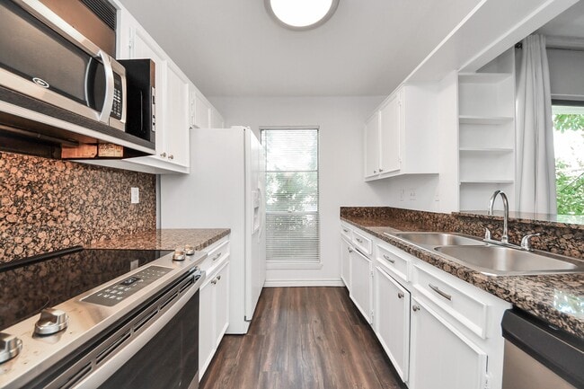 Building Photo - 505 Westcott St