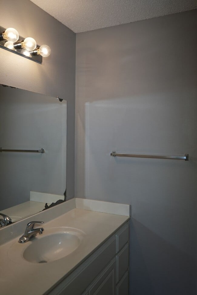 Building Photo - 412 Kline Ave