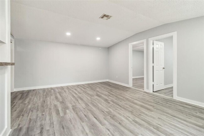 Foto del edificio - 1020 Oasis St