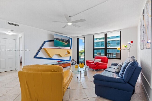 Foto del edificio - 10185 Collins Ave