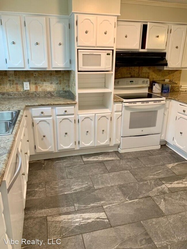 Building Photo - 3 br, 1 bath House - 126 Dellway Dr