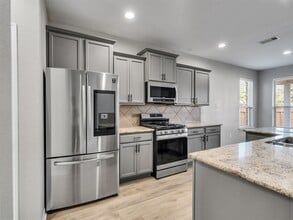 Building Photo - 948 Ponte Serra Dr