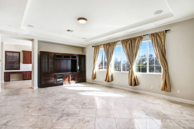 Foto del edificio - 5393 Stoneview Rd