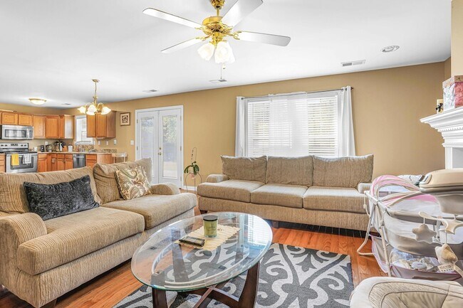 Foto del edificio - 4317 Saron Dr