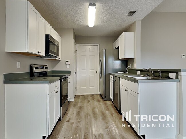 Building Photo - 4543 Deer Valley Drive Jacksonville FL
