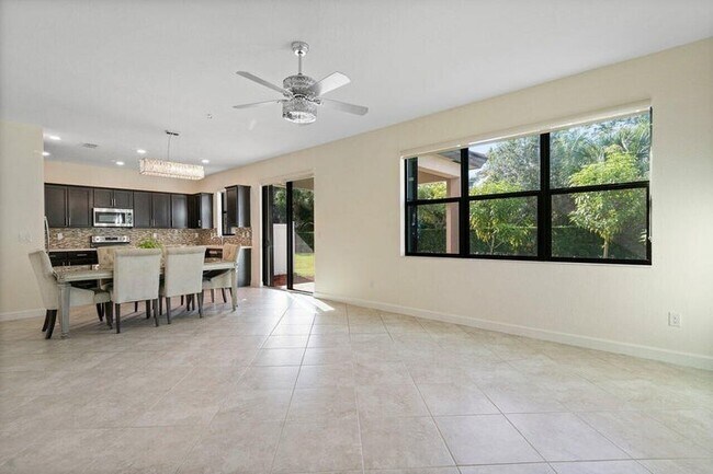 Foto del edificio - 5643 Sandbirch Wy