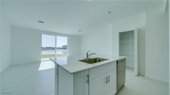 Foto del edificio - 4234 Caterina Ct