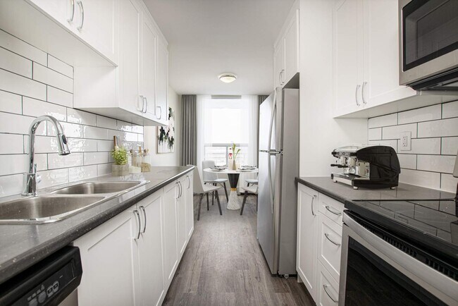 Building Photo - 301-341 Traynor Avenue & 551-553 Vanier Drive