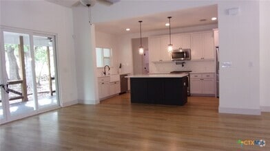 Building Photo - 1482 Birch Ln
