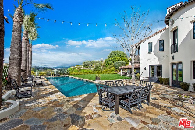 Building Photo - 25325 Prado De Los Gansos