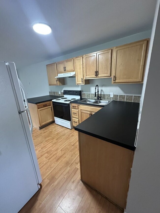 Foto del edificio - 316 E Brookside St