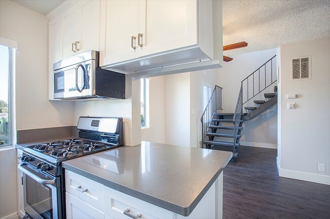 Foto del edificio - 2233 S Ridgeley Dr