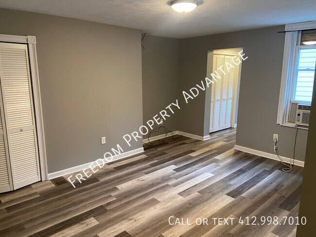 Foto del edificio - 2325 Sarah St