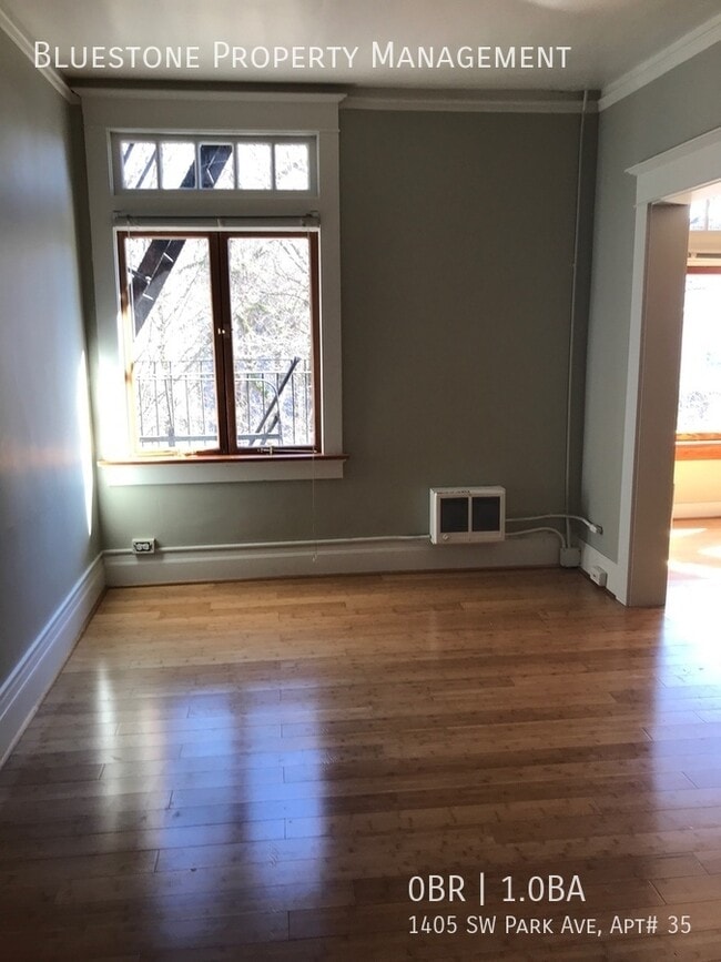 Building Photo - Updated Airy Studio with Bay Windows over ...