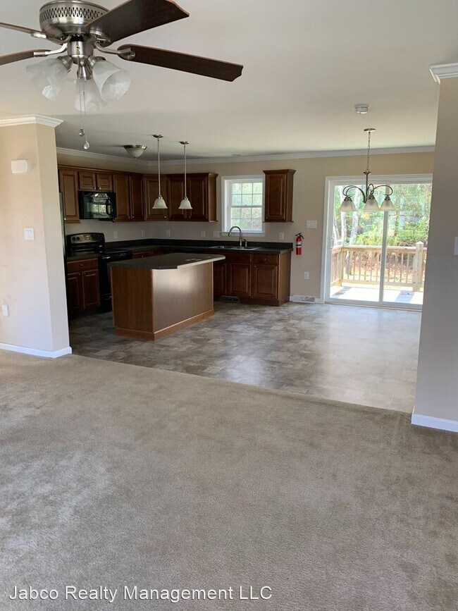 Foto del edificio - 3 br, 2 bath House - 299 Timberwood Trail