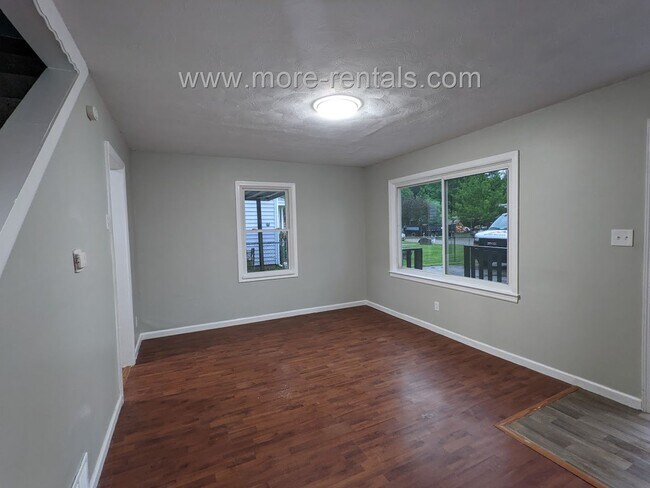 Foto del edificio - Newly remodeled house on a dead-end street