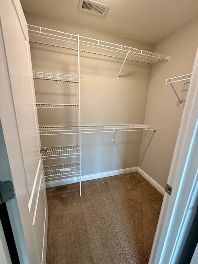 Building Photo - 272 Audley Ave