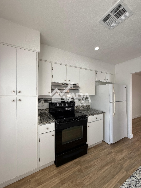 Photo - 7131 Cork Dr House