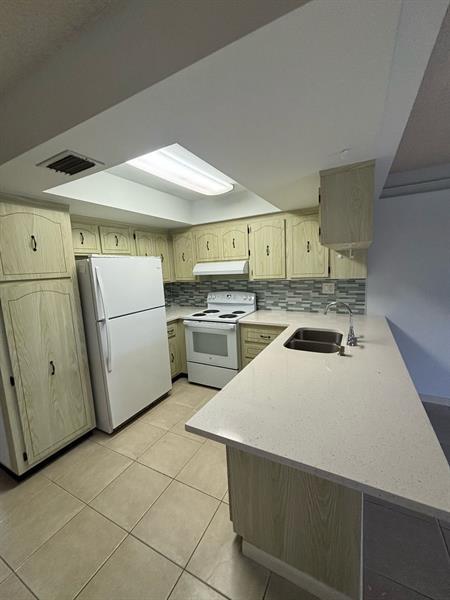 Foto del edificio - 7663 NW 73rd Terrace