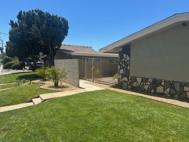 Foto del edificio - 633 N Fig St