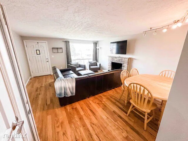 Foto del edificio - 5 br, 3 bath House - 2941 South 500 West