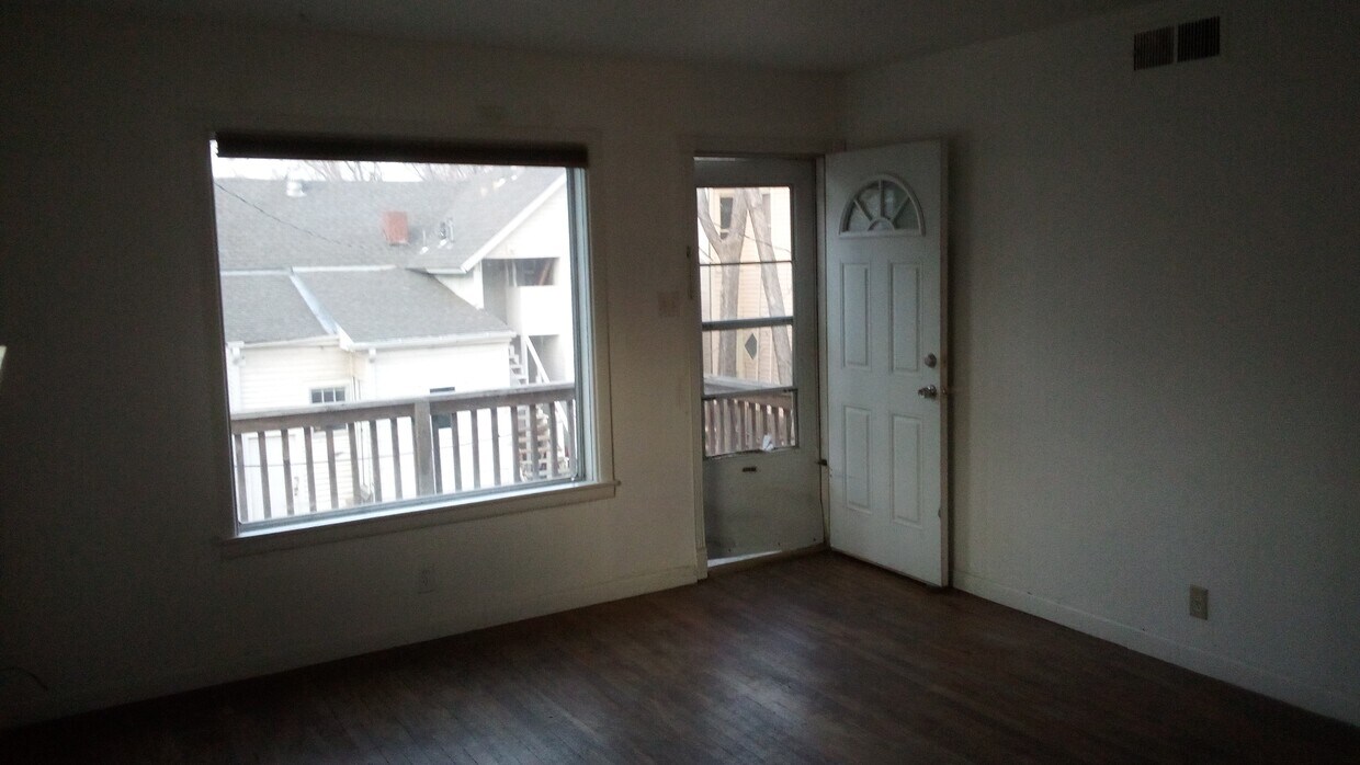 415 E Sherman St, Hutchinson, KS 67501 Apartments in Hutchinson, KS