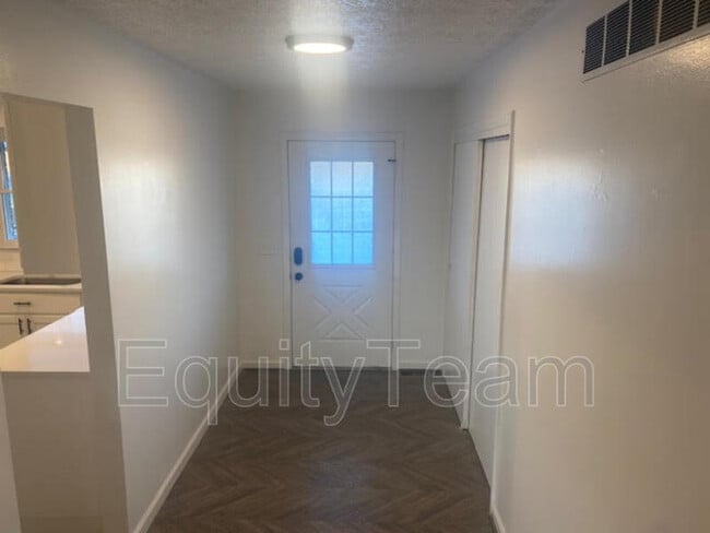 Building Photo - 1266 Elizabeth Dr