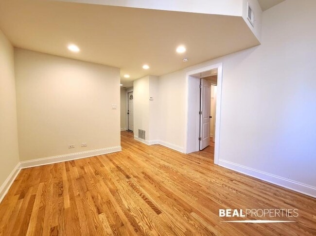 Photo - 1 bedroom in CHICAGO IL 60613 Apartment